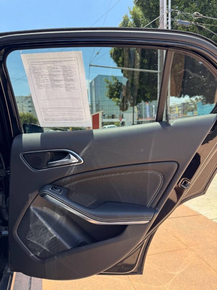 Used 2019 Mercedes-Benz GLA 250 4MATIC image 16