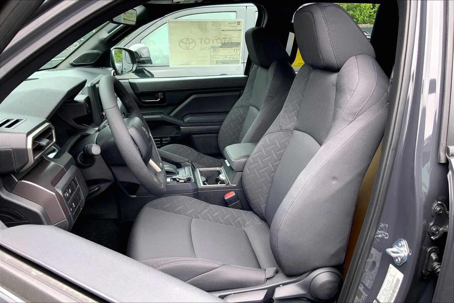 New 2025 Toyota Tacoma SR5 image 9