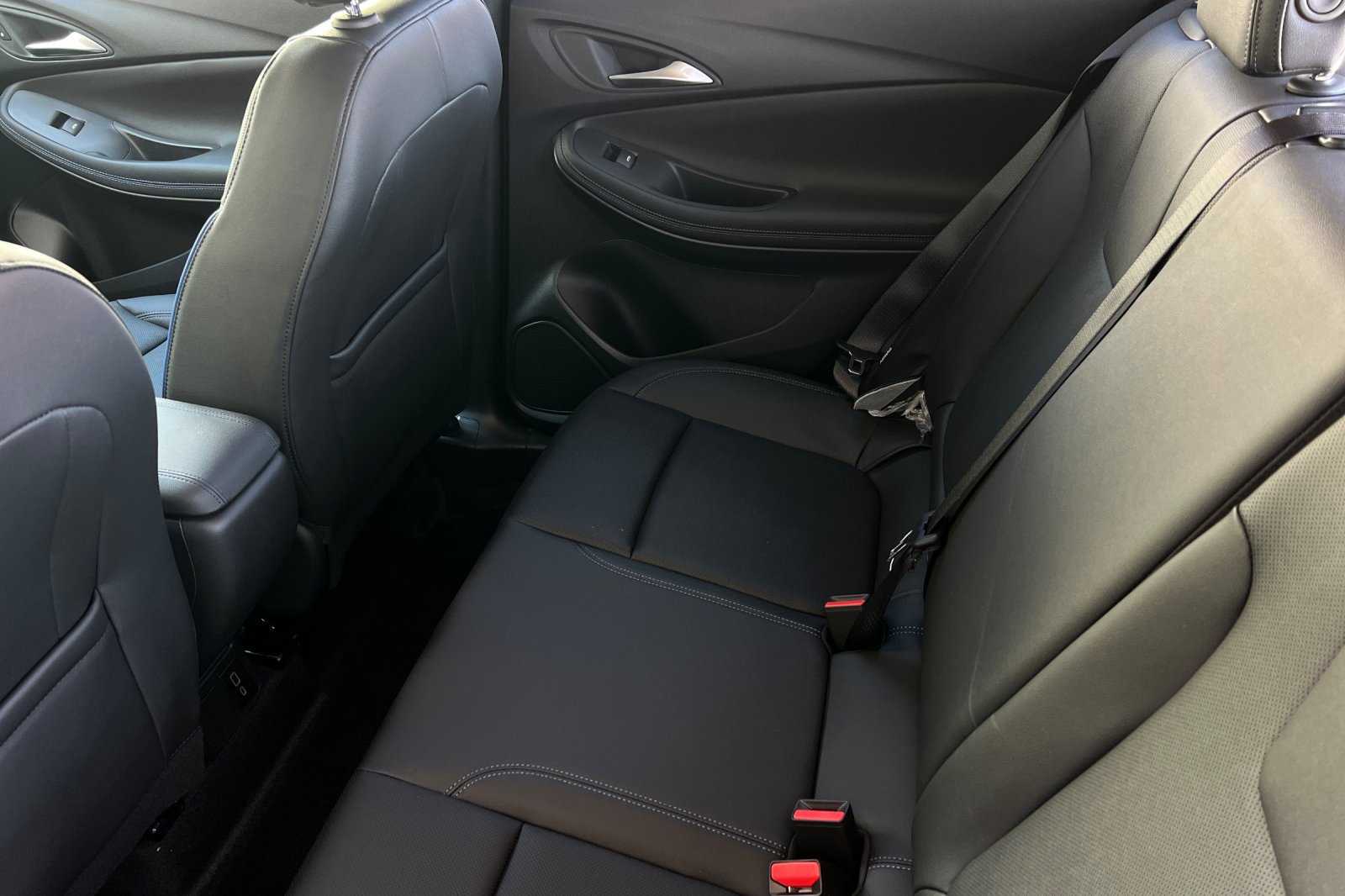New 2026 Buick Encore GX Sport Touring FWD image 11