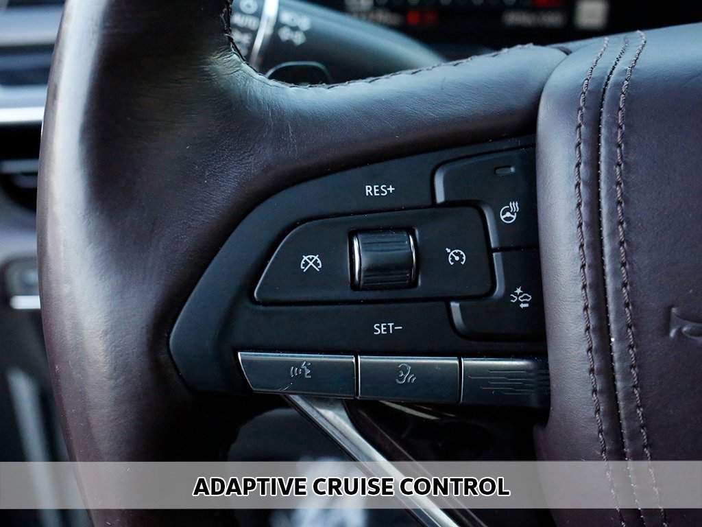 Used 2021 Cadillac Escalade Premium Luxury Platinum image 5