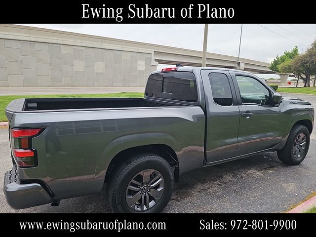 Used 2025 Nissan Frontier SV image 5