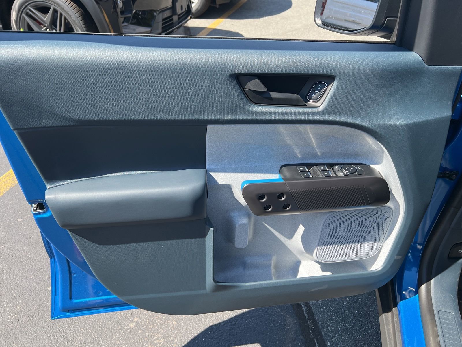 Used 2025 Ford Maverick XLT w/ XLT Luxury Package image 11