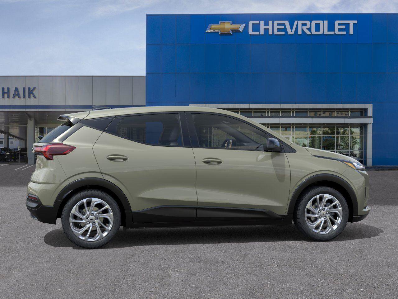 New 2027 Chevrolet Bolt LT w/ Comfort Package FWD image 5