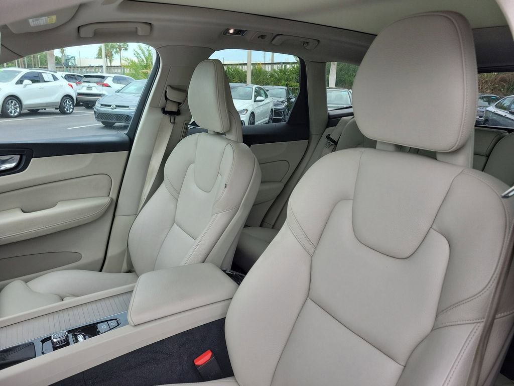 Used 2018 Volvo XC60 T5 Inscription w/ Convenience Package image 22