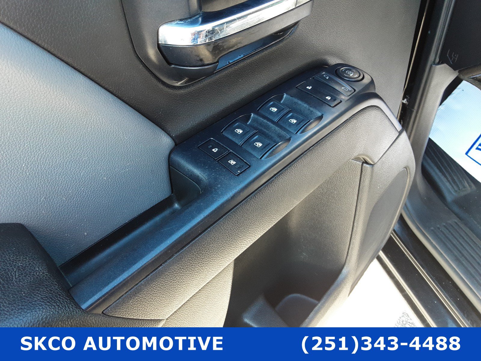 Used 2018 Chevrolet Silverado 1500 Custom RWD image 22