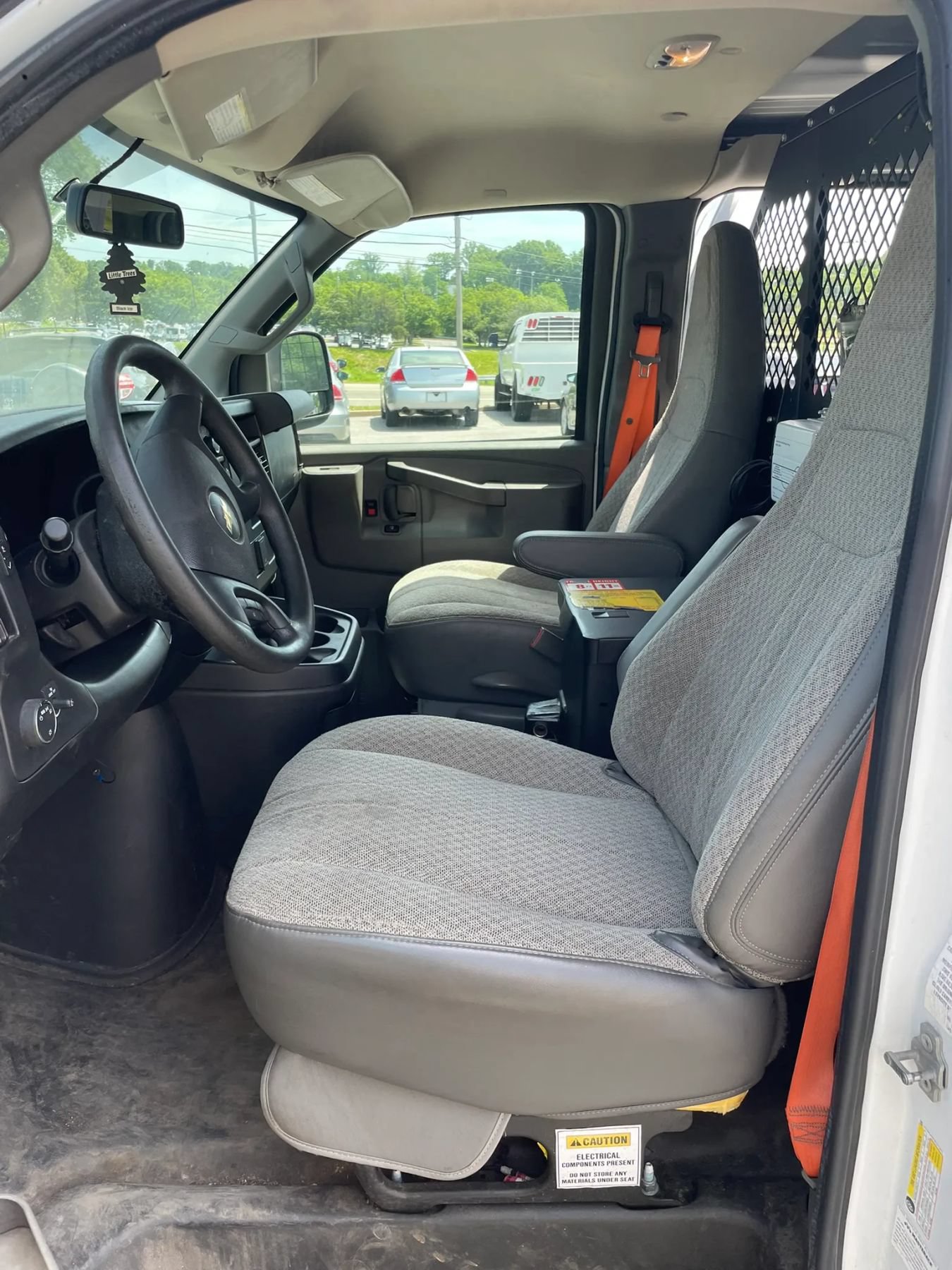 Used 2019 Chevrolet Express 2500 w/ Driver Convenience Package RWD image 20