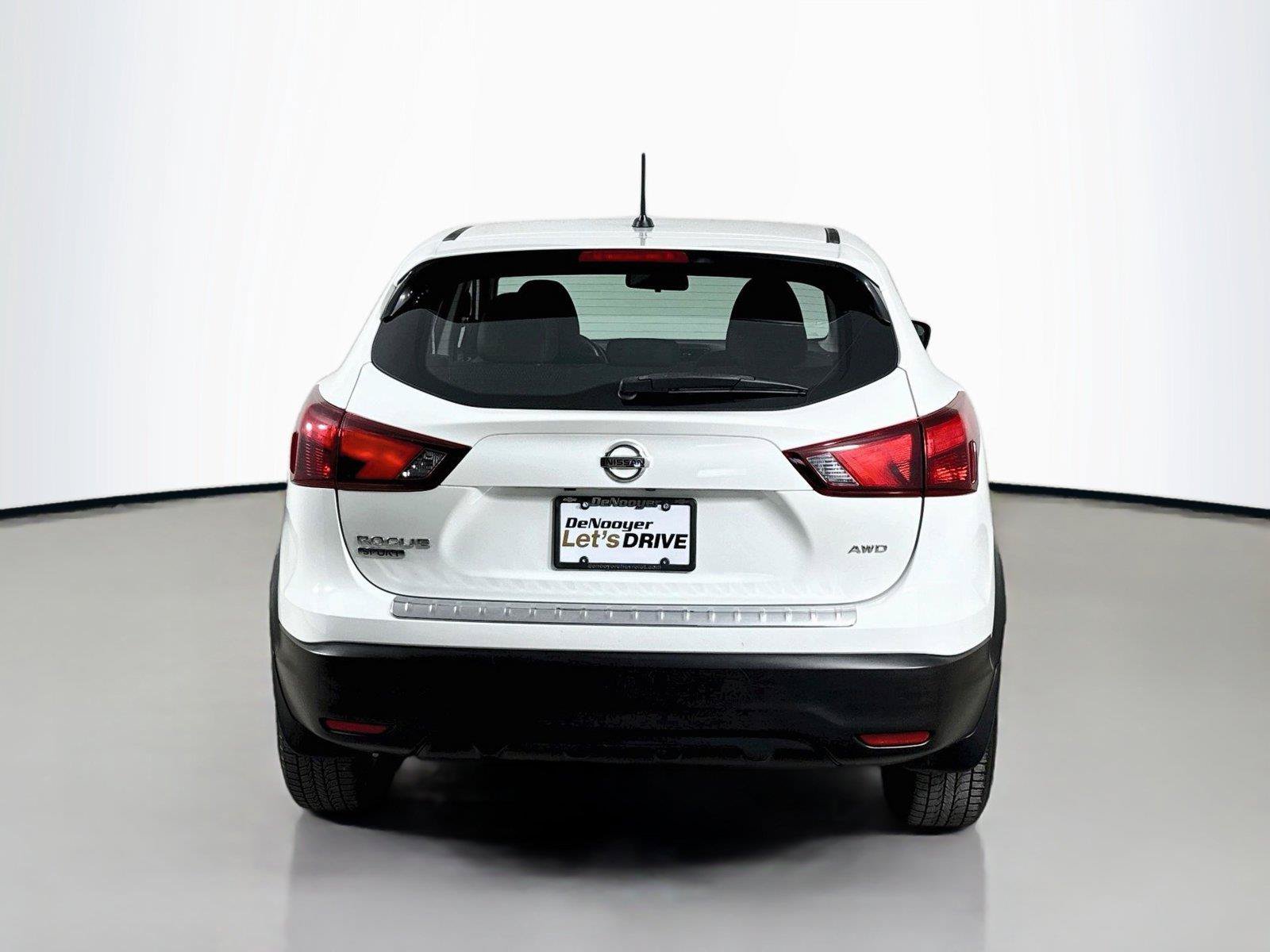 Used 2017 Nissan Rogue Sport S w/ S Appearance Package AWD/4WD image 8