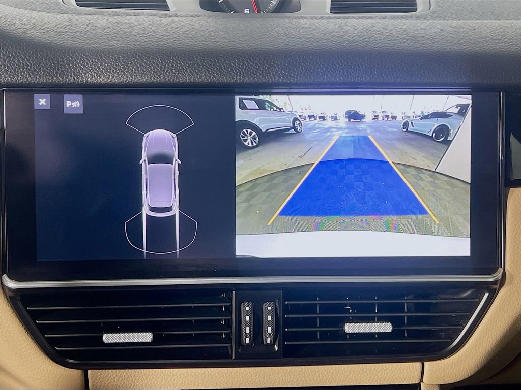 Used 2020 Porsche Cayenne image 22