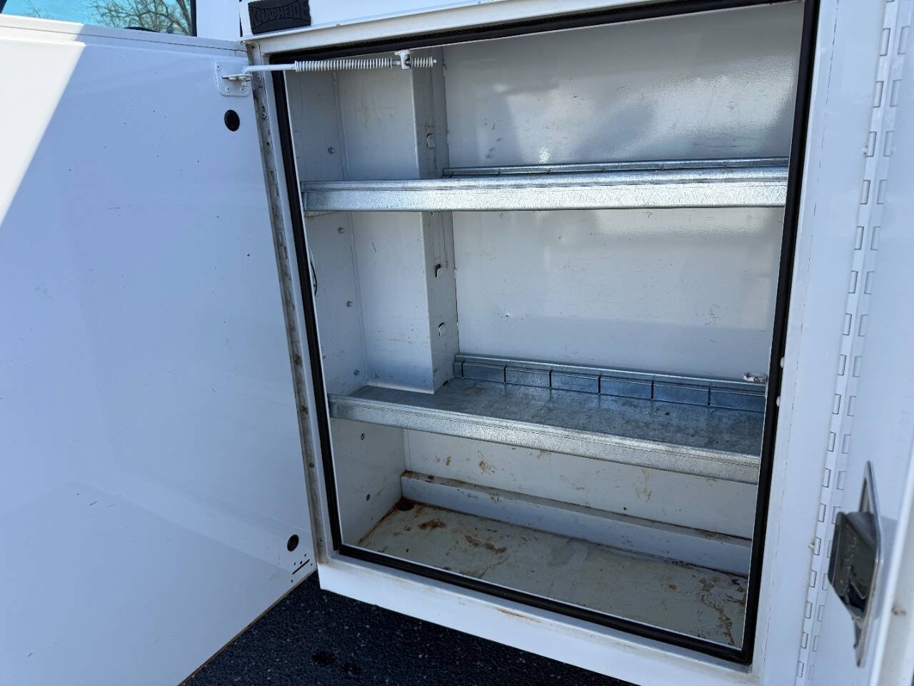 Used 2010 Chevrolet Express 3500 RWD image 26