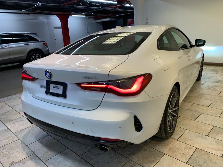 Used 2022 BMW 430i xDrive Coupe w/ Premium Package 2 AWD/4WD image 5