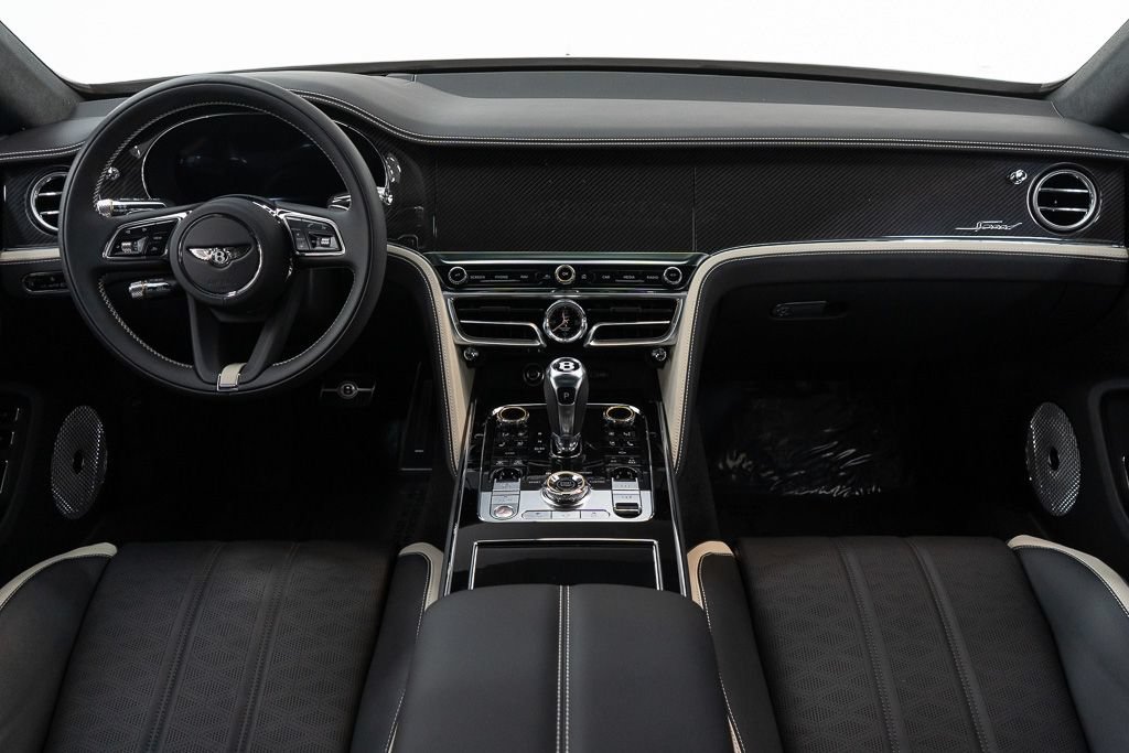 Used 2025 Bentley Flying Spur Plug-In Hybrid AWD/4WD image 28