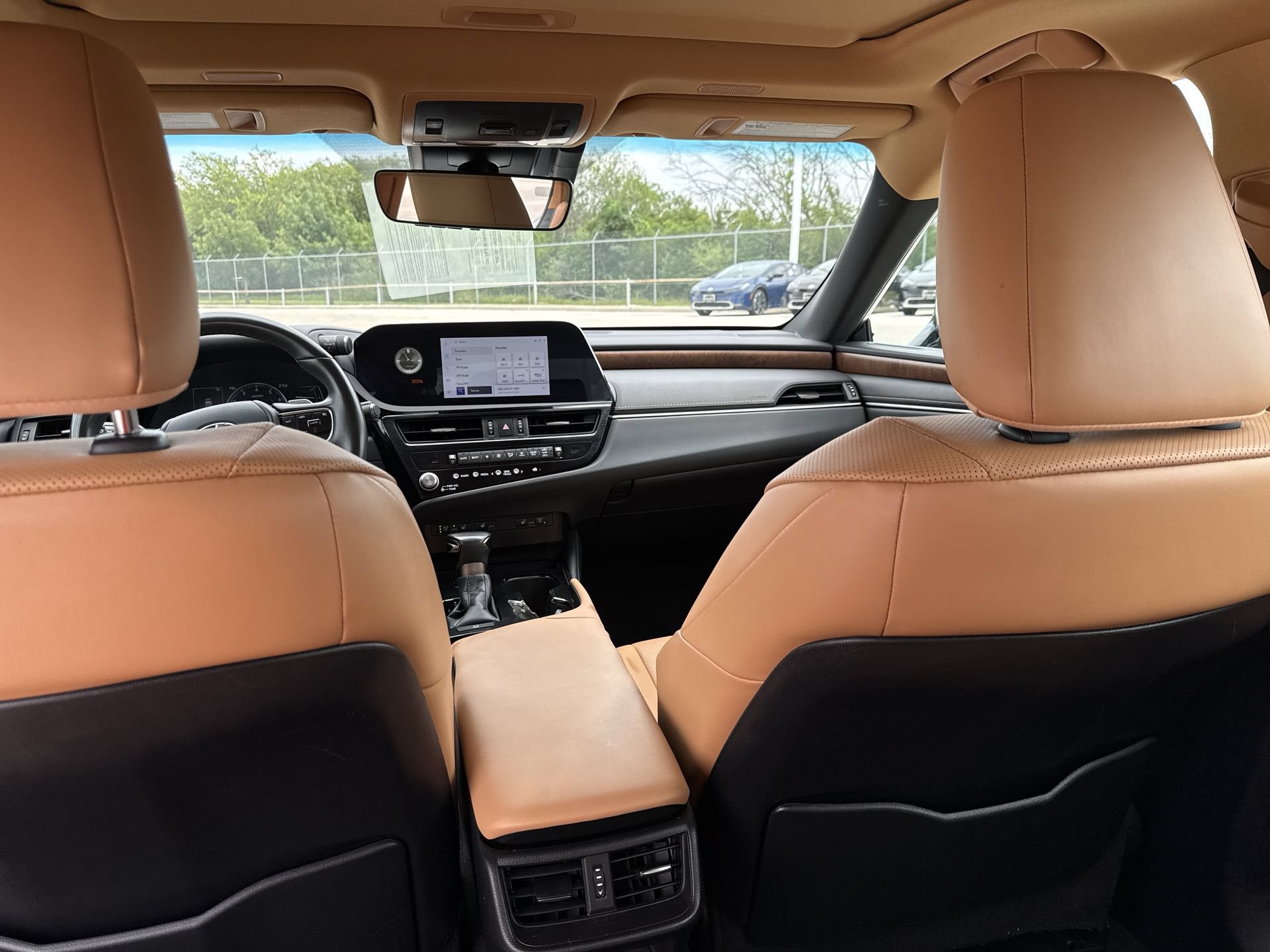 Used 2024 Lexus ES 250 w/ Premium Package AWD/4WD image 23
