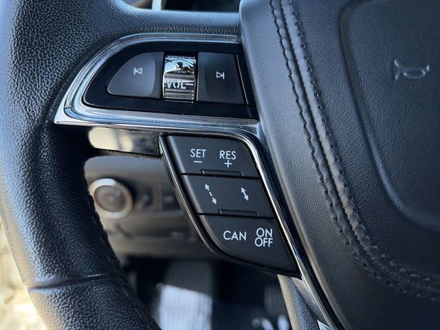 Used 2019 Lincoln Continental Premiere image 23