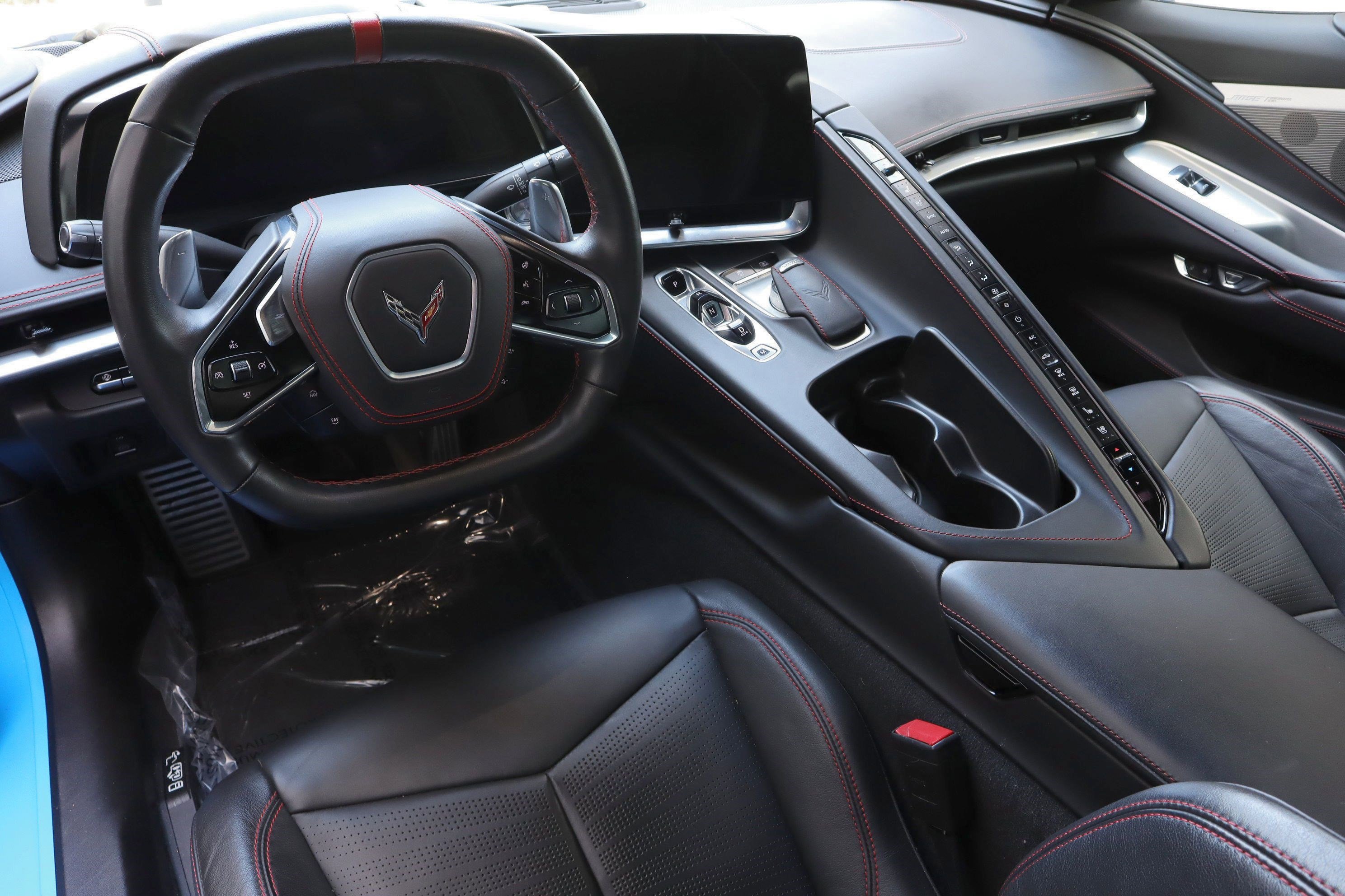 Used 2021 Chevrolet Corvette Stingray Premium Conv w/ Z51 Performance Package RWD image 7