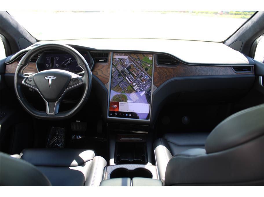 Used 2018 Tesla Model X 75D AWD/4WD image 10