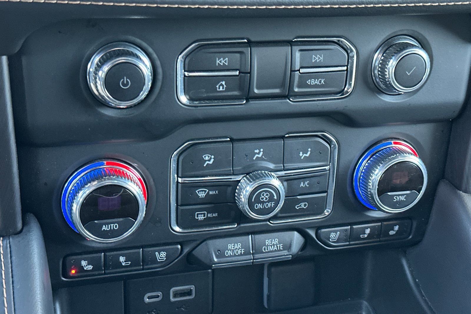 Certified 2024 GMC Yukon AT4 w/ AT4 Premium Plus Package image 22