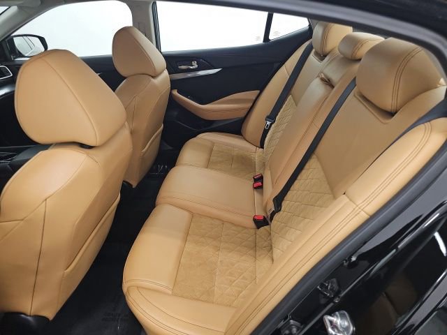 Used 2016 Nissan Maxima SR image 27