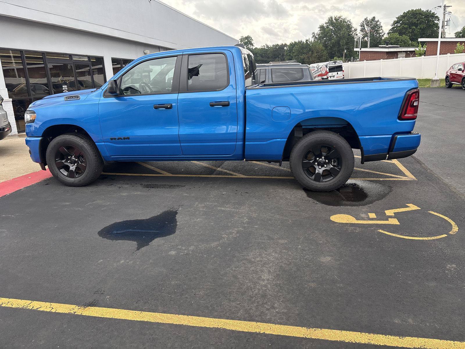 Used 2025 RAM 1500 Tradesman w/ Night Edition AWD/4WD image 8