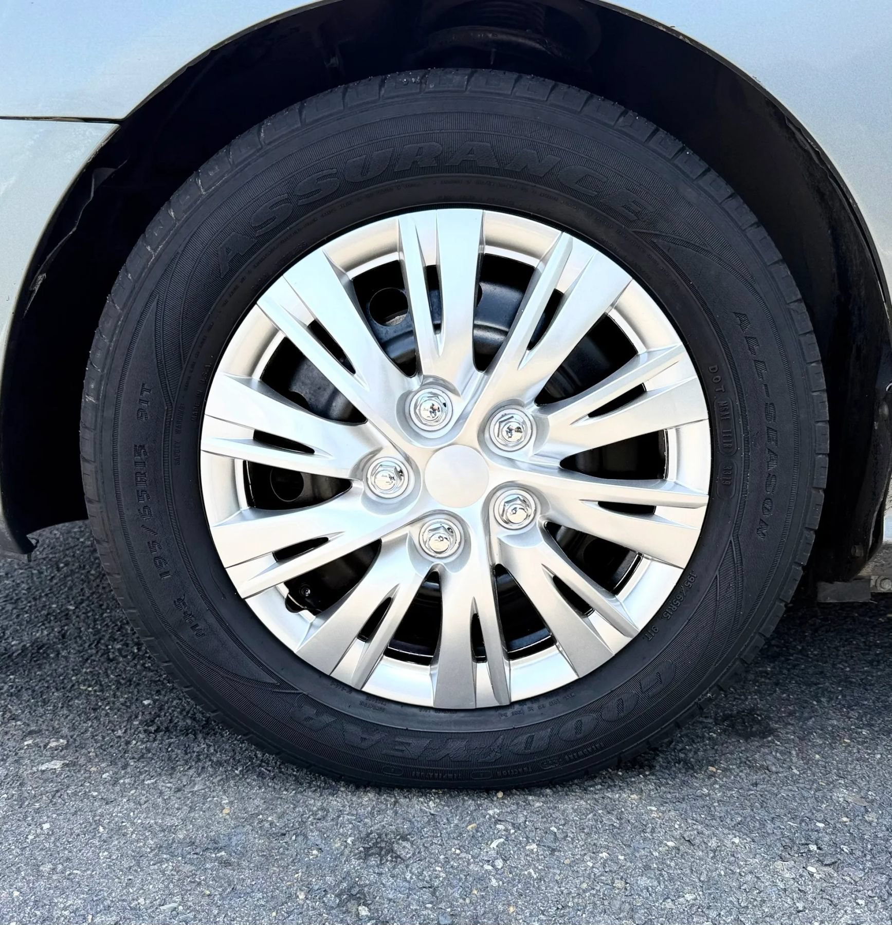 Used 2010 Hyundai Elantra GLS FWD image 38