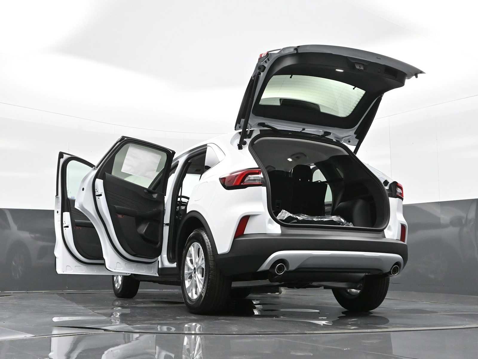 New 2024 Ford Escape Active w/ Cold Weather Package image 31