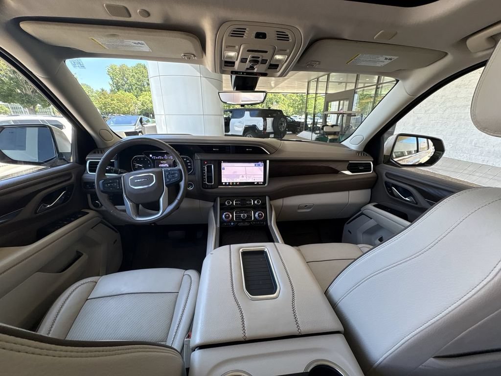 Certified 2021 GMC Yukon Denali w/ Denali Premium Package AWD/4WD image 21