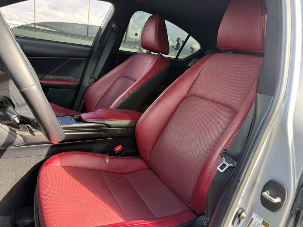 Used 2022 Lexus IS 300 w/ Premium Package RWD image 5