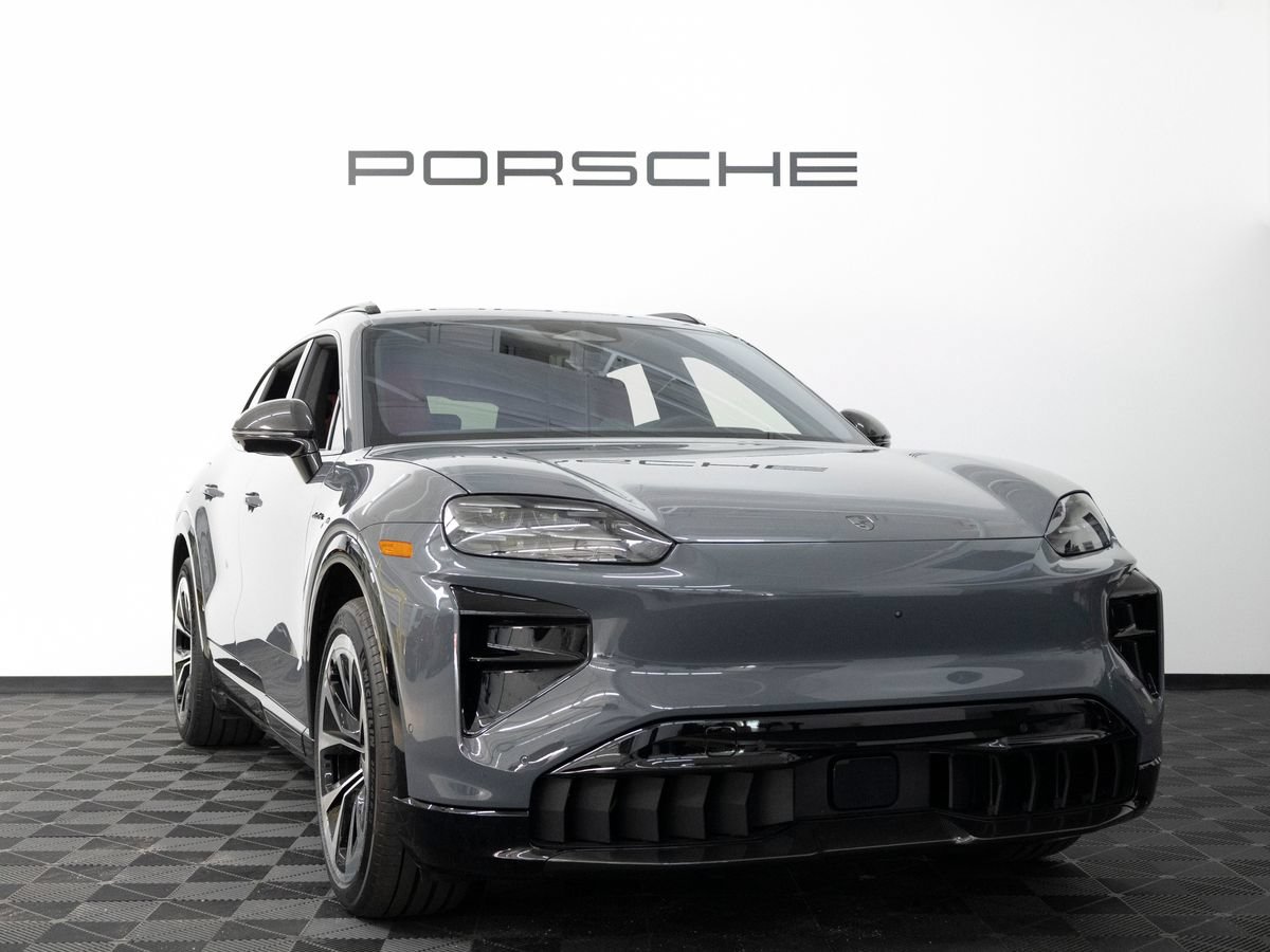 New 2026 Porsche Cayenne Turbo AWD/4WD image 9