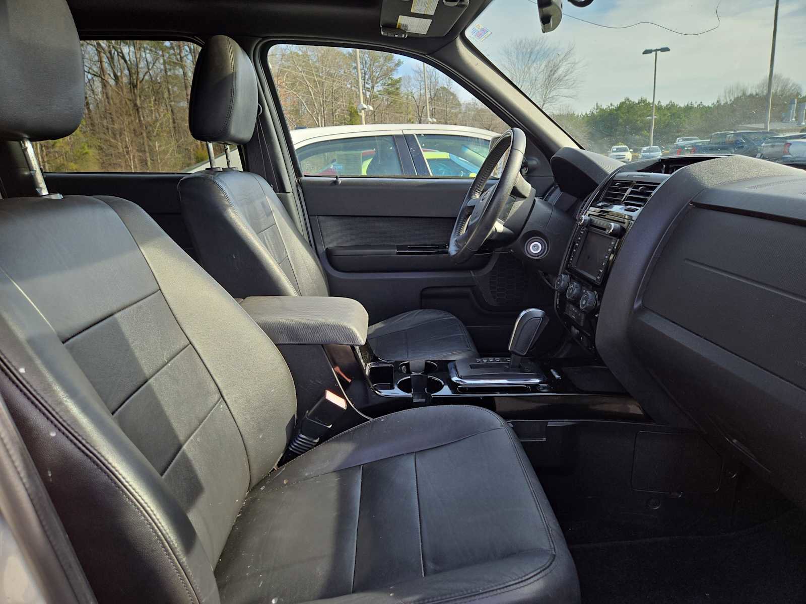 Used 2010 Ford Escape Limited image 4