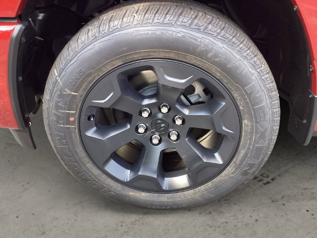 New 2026 RAM 1500 Express AWD/4WD image 14