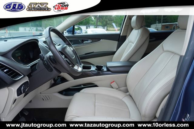 Used 2019 Lincoln Nautilus Reserve FWD image 10