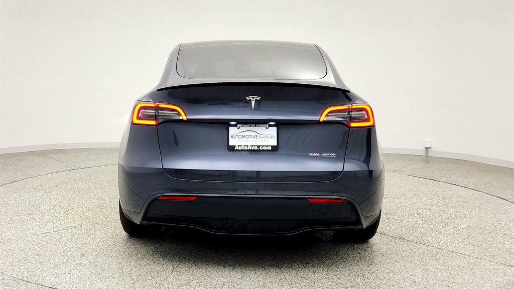 Used 2023 Tesla Model Y Performance image 6