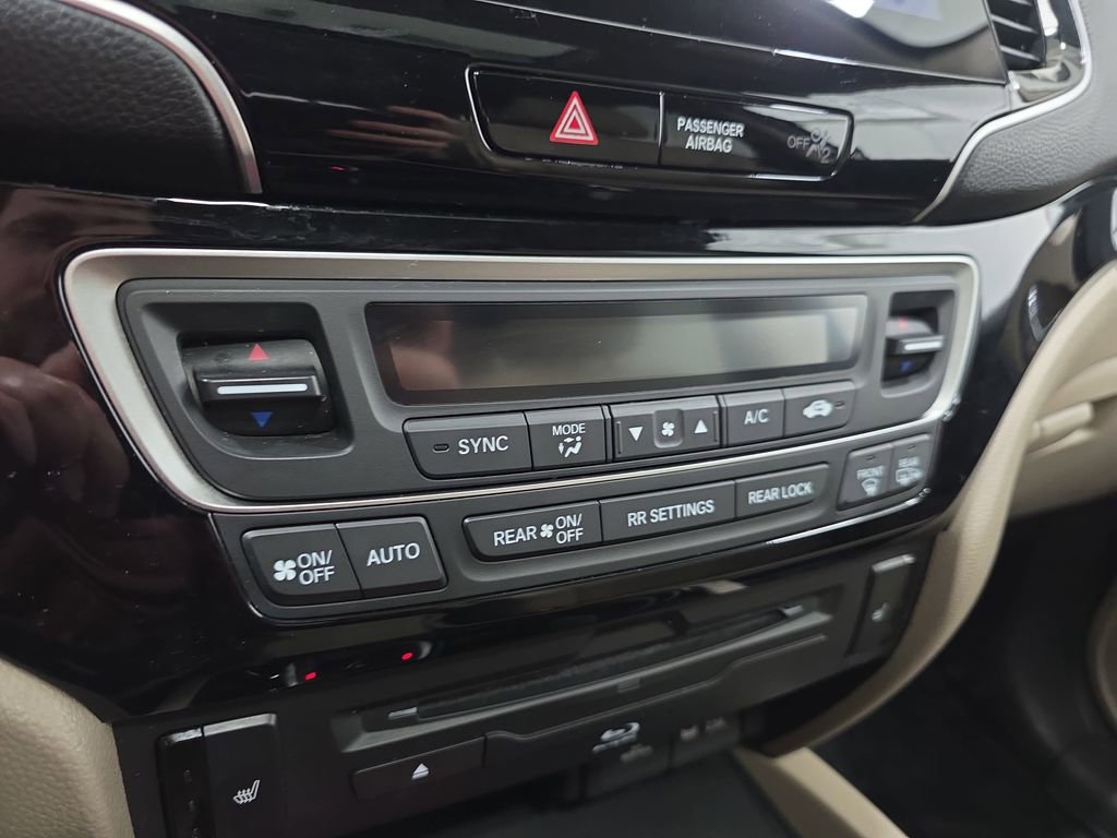 Used 2021 Honda Pilot Touring image 23