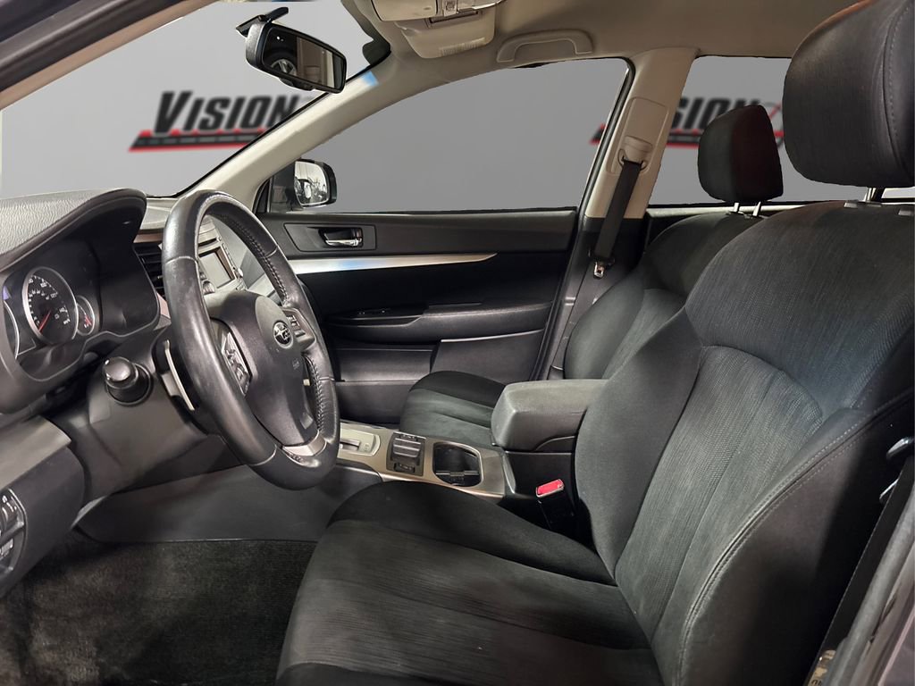 Used 2014 Subaru Outback 2.5i Premium image 9