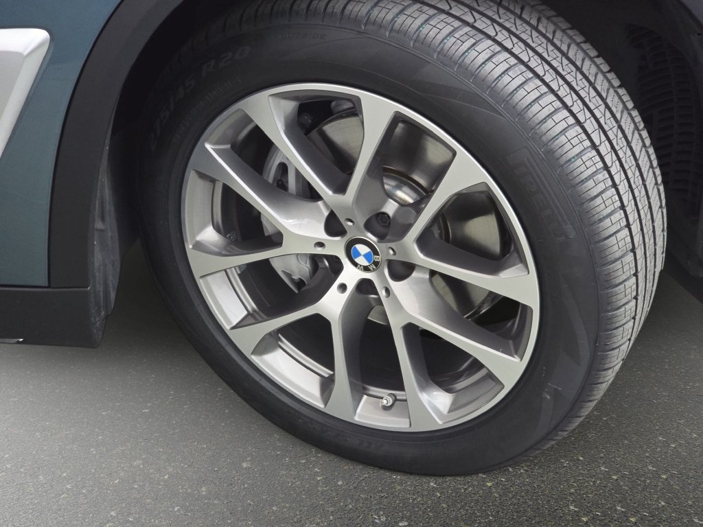 Used 2024 BMW X5 xDrive40i w/ Premium Package AWD/4WD image 33
