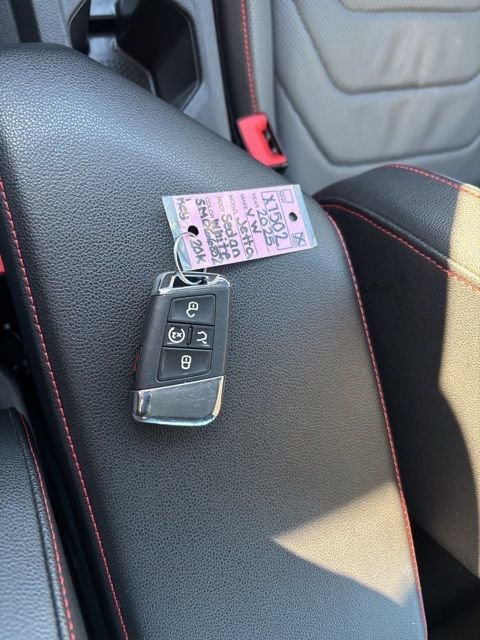 Used 2025 Volkswagen Jetta GLI Autobahn image 28