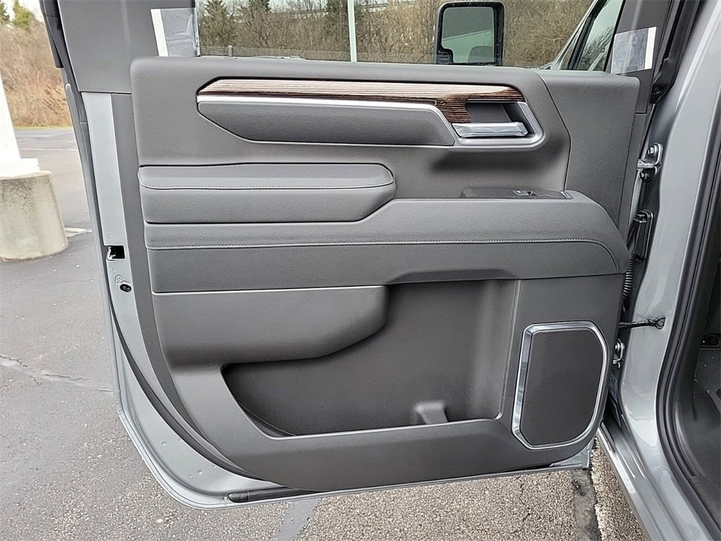 New 2026 GMC Sierra 2500 SLE w/ SLE Value Package; image 13