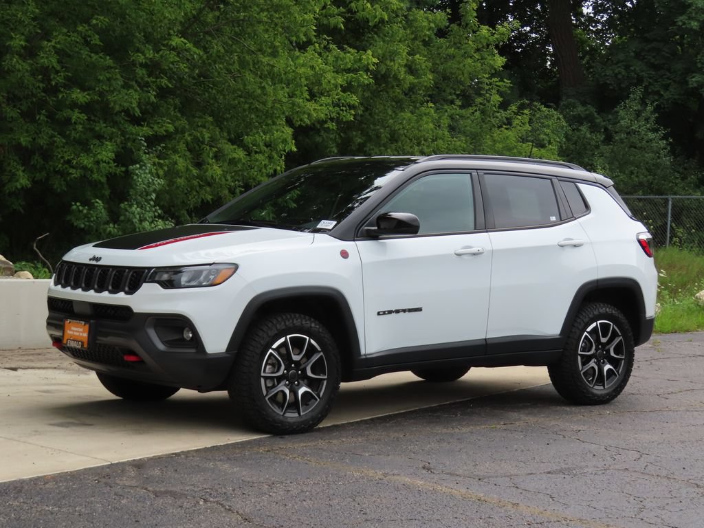 Certified 2025 Jeep Compass Trailhawk AWD/4WD image 19