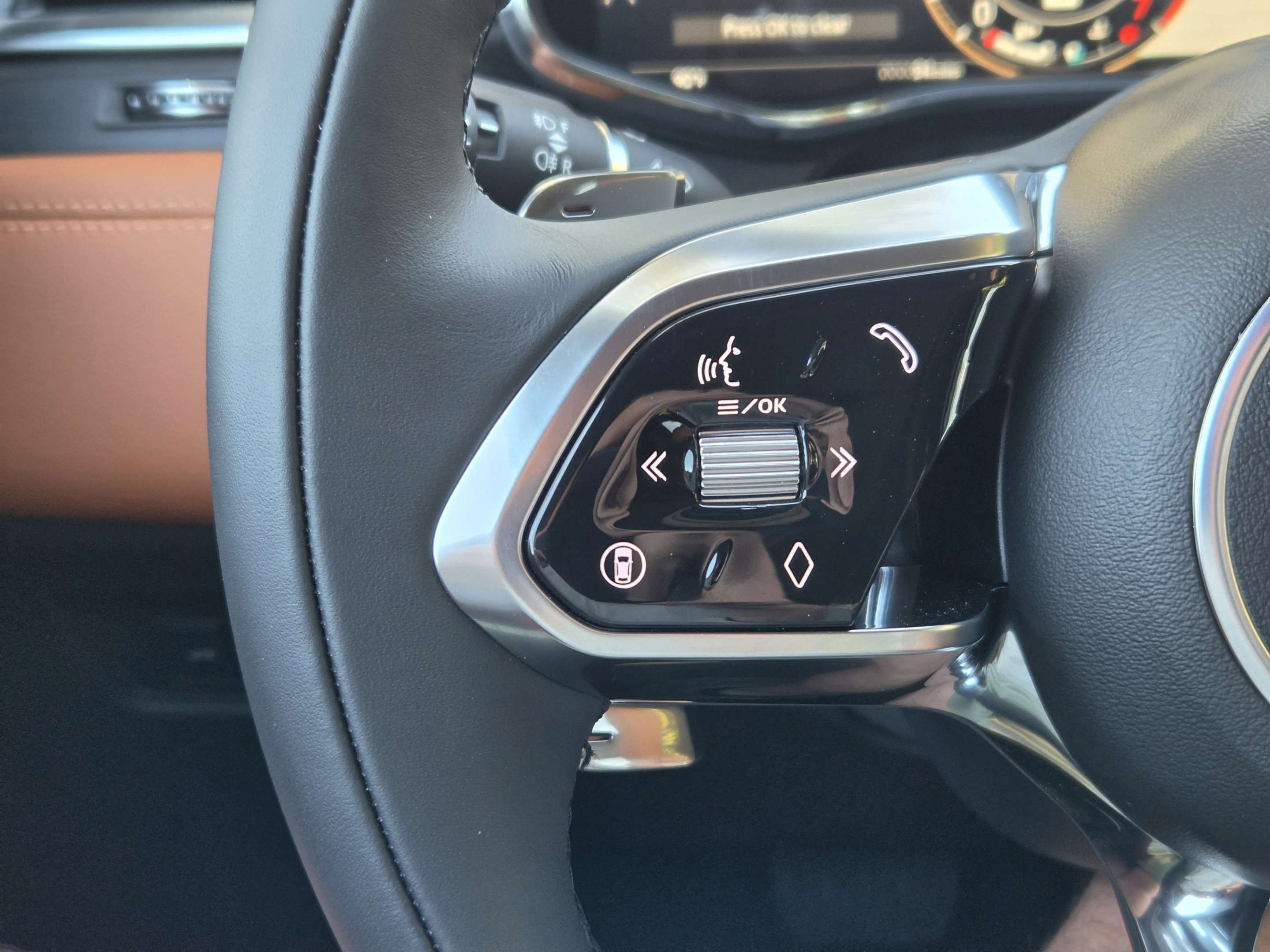 Used 2025 Jaguar F-PACE R-Dynamic S AWD/4WD image 25