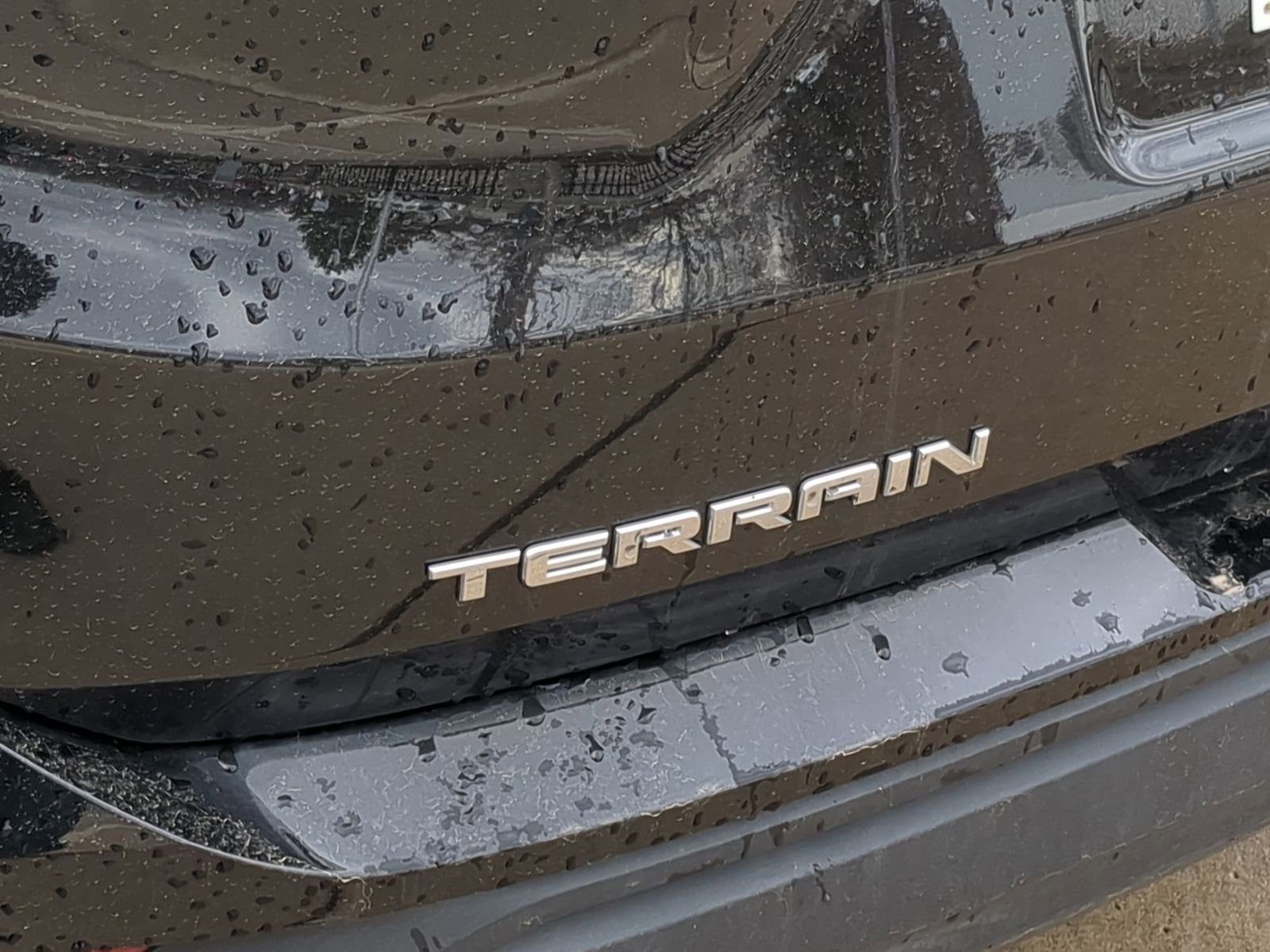 Used 2020 GMC Terrain SLE w/ Driver Convenience Package image 16