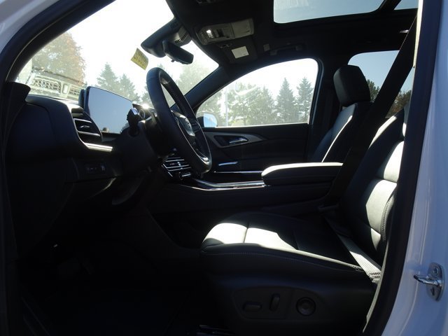 New 2027 Chevrolet Traverse LT w/ Sun and Wheel Package FWD image 5