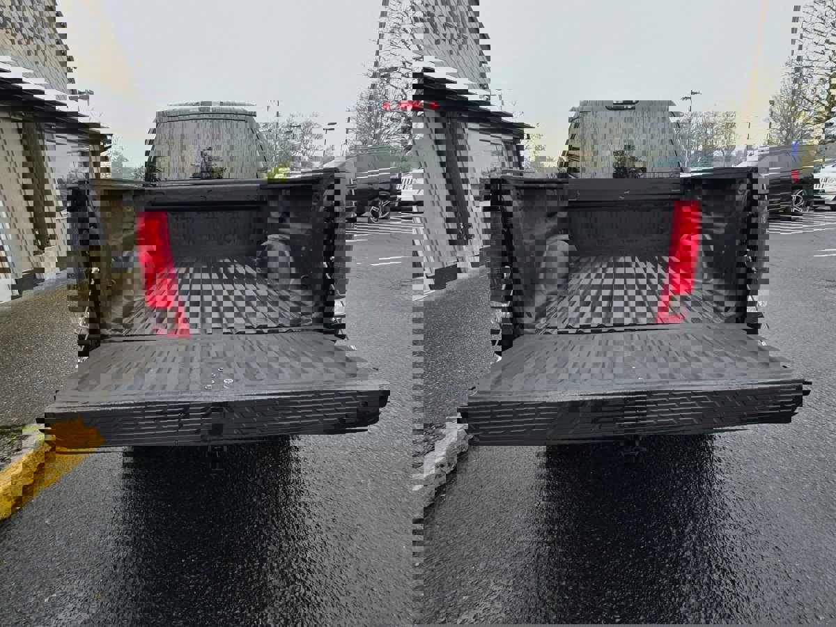 Used 2009 GMC Sierra 1500 SLT w/ Skid Plate Package image 11