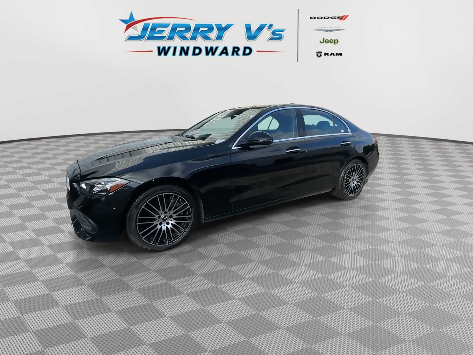 Used 2024 Mercedes-Benz C 300 4MATIC Sedan image 4