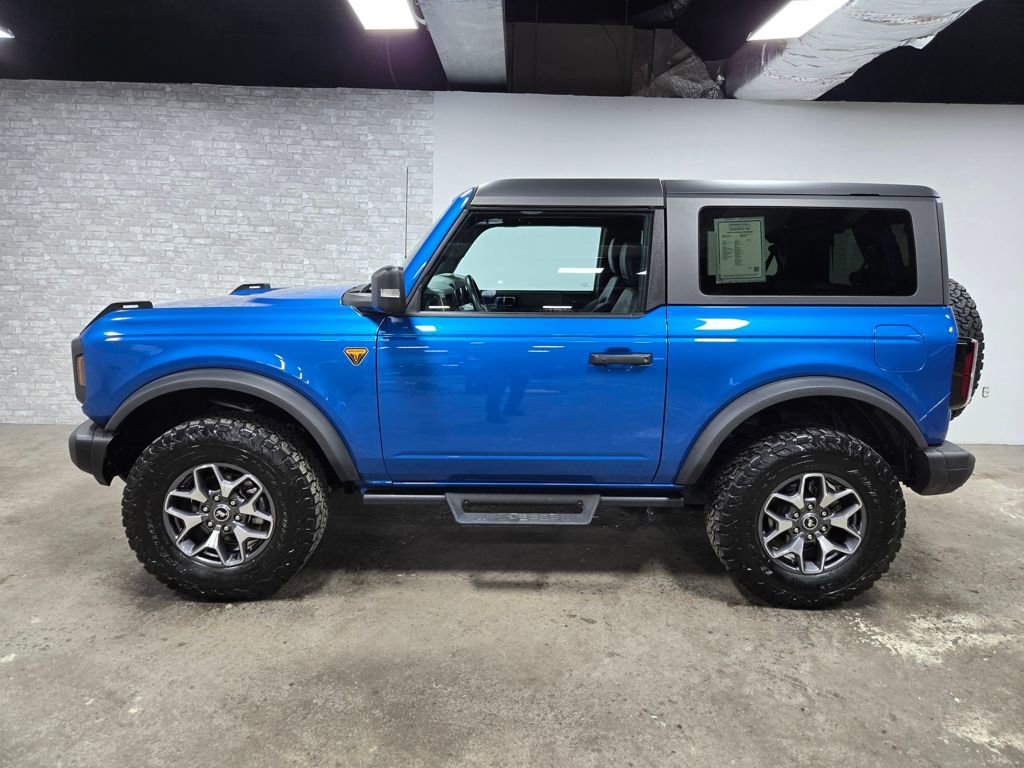 Used 2023 Ford Bronco Badlands image 2