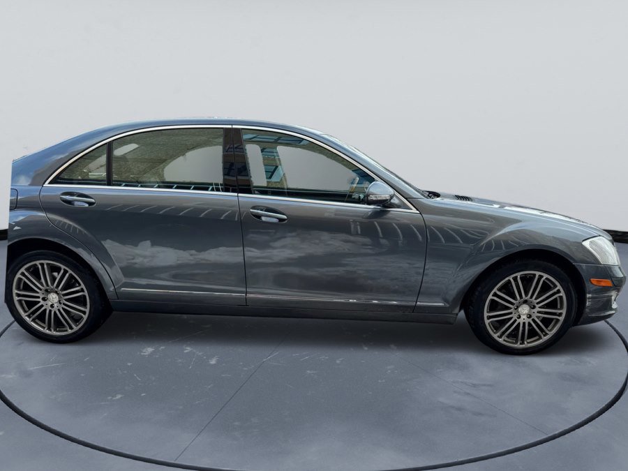 Used 2009 Mercedes-Benz S 550 4MATIC image 4