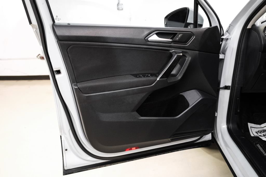 Used 2018 Volkswagen Tiguan S image 36