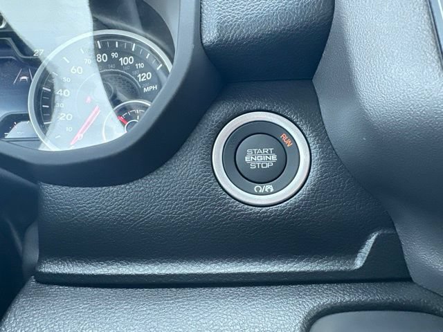 New 2026 RAM 1500 Express AWD/4WD image 21