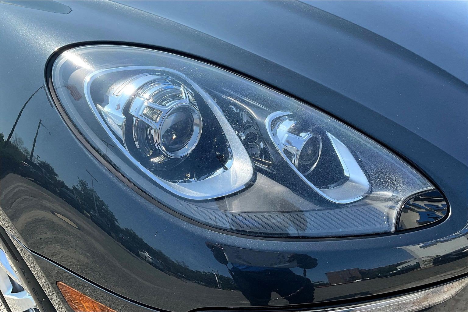 Used 2017 Porsche Macan w/ Premium Package Plus AWD/4WD image 29