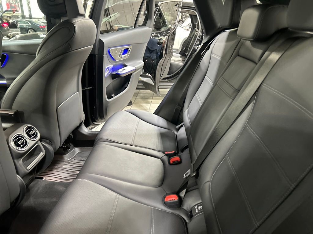 Used 2025 Mercedes-Benz GLC 300 GLC 300 image 28