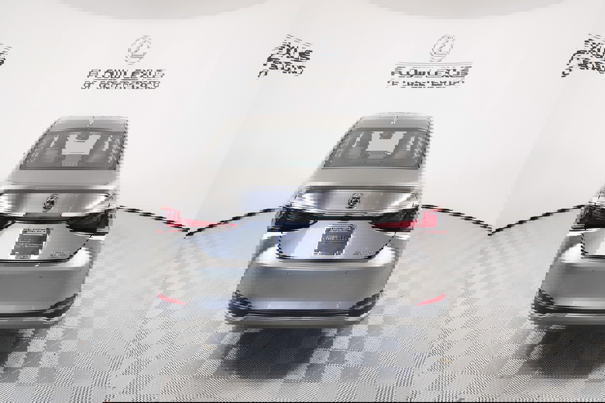 Certified 2020 Lexus ES 300h ES 300h Sedan image 6