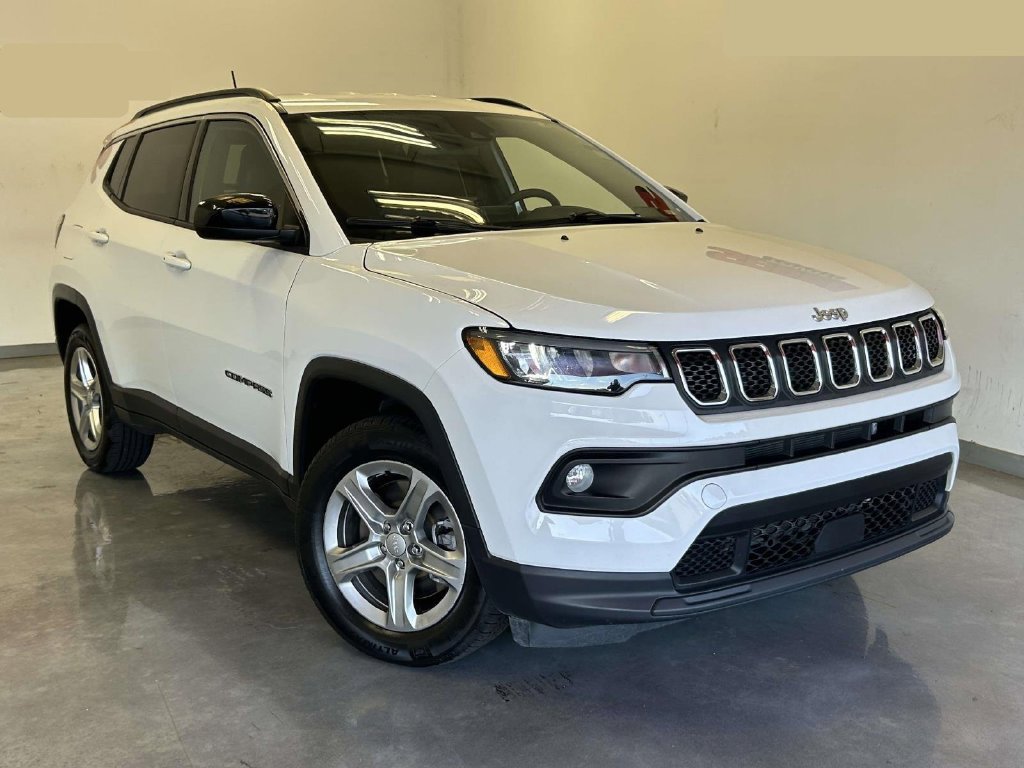 Used 2024 Jeep Compass Latitude